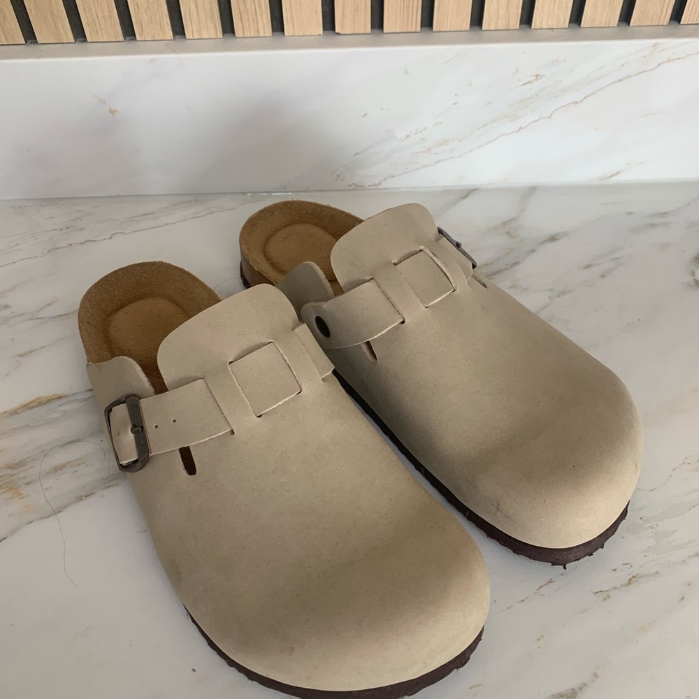 Cushionaire Beige Suede Clogs with Buckle